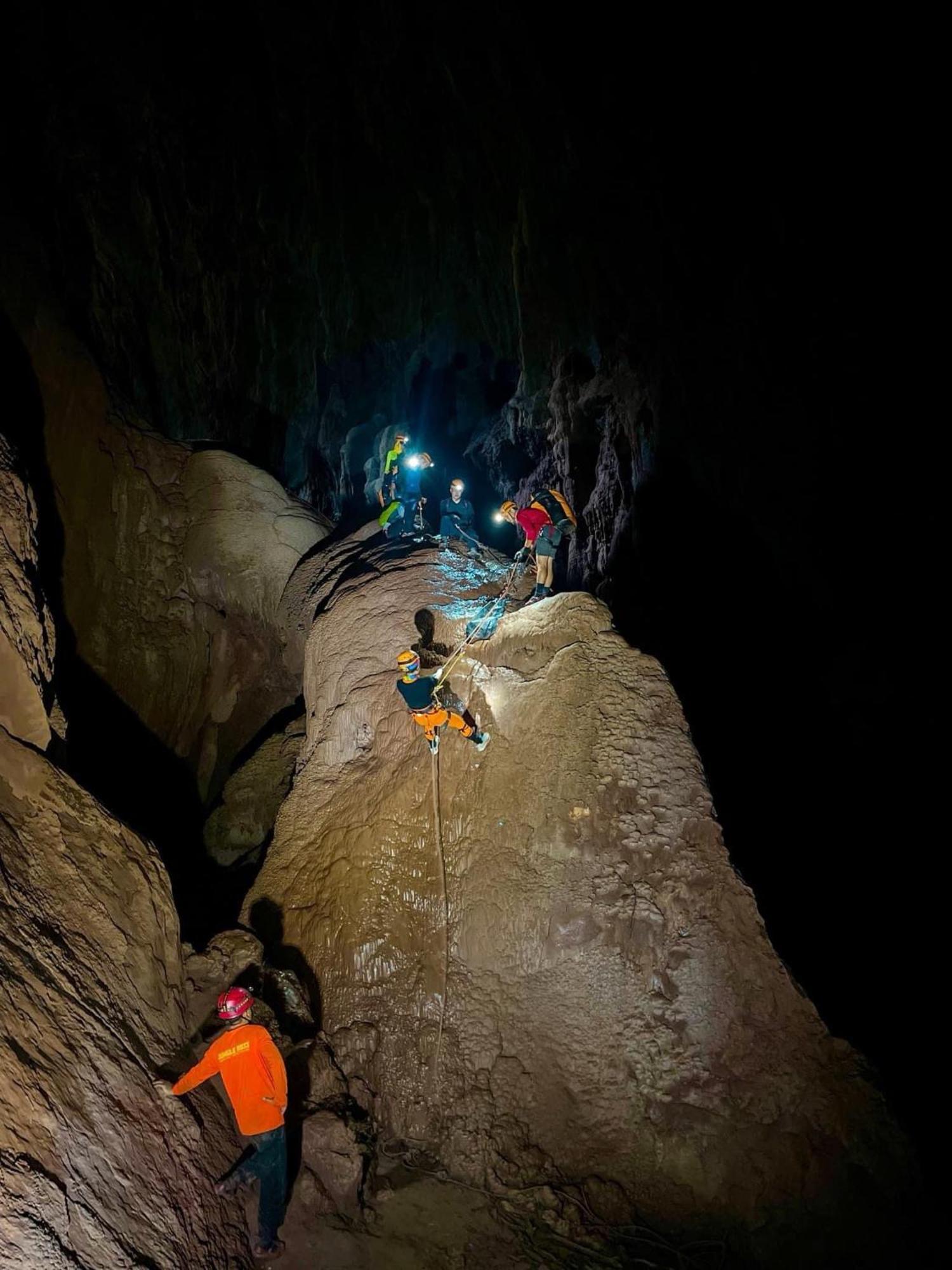 Phong Nha Dawn Home 外观 照片