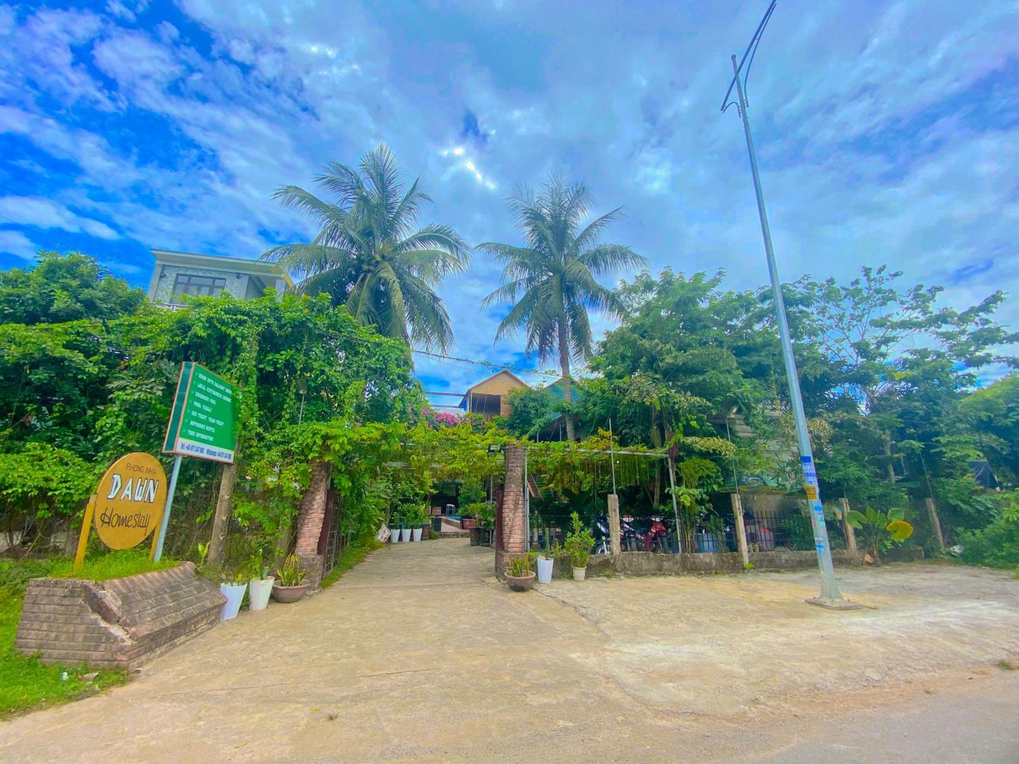 Phong Nha Dawn Home 外观 照片