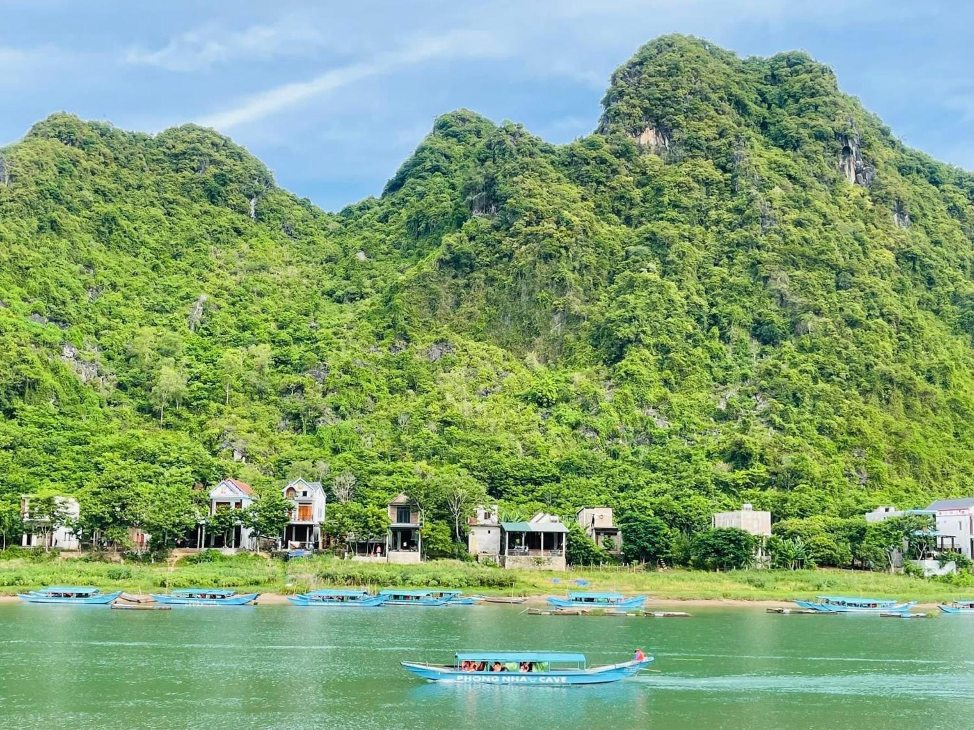 Phong Nha Dawn Home 外观 照片